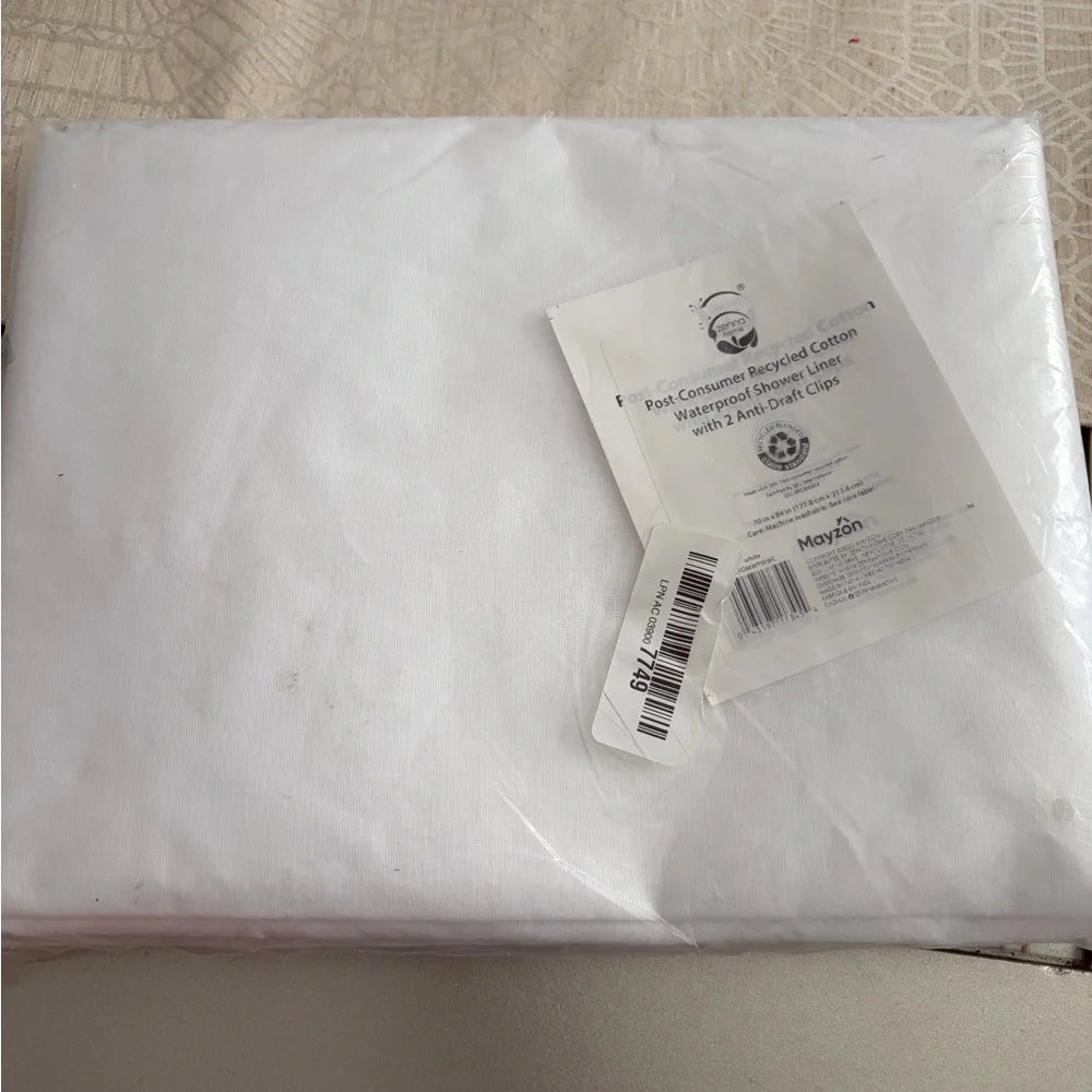 Zenna Home Waterproof Shower Liner - White. Size 70x84.